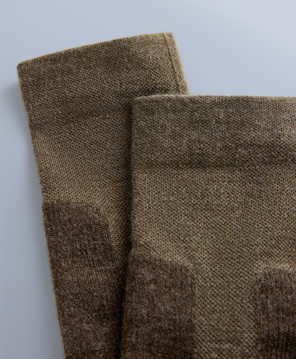 Oysho Длинные лыжные носки из смеси шерсти WOOLMARK®, коричневый