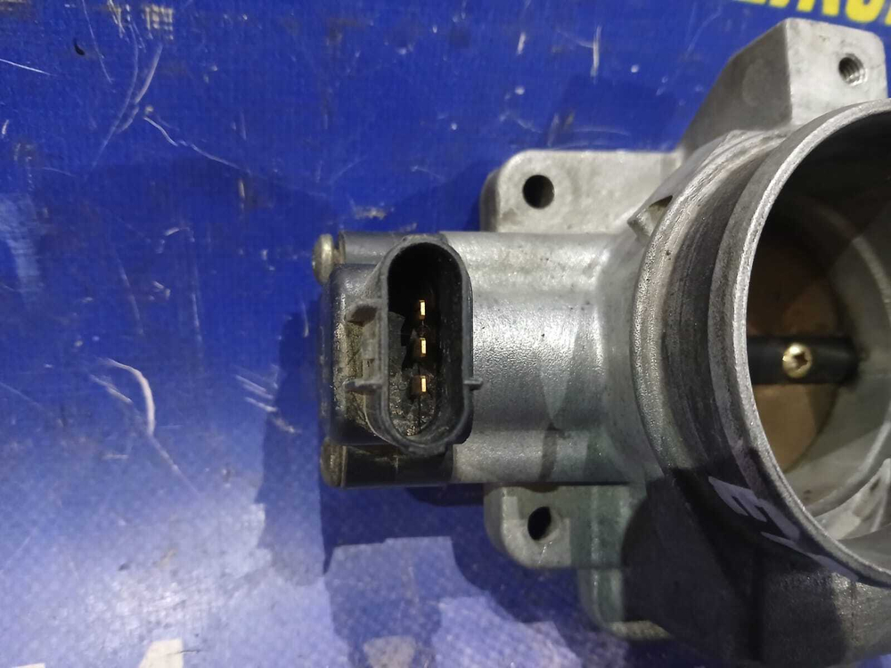 Дроссельная заслонка MAZDA TRIBUTE 2002