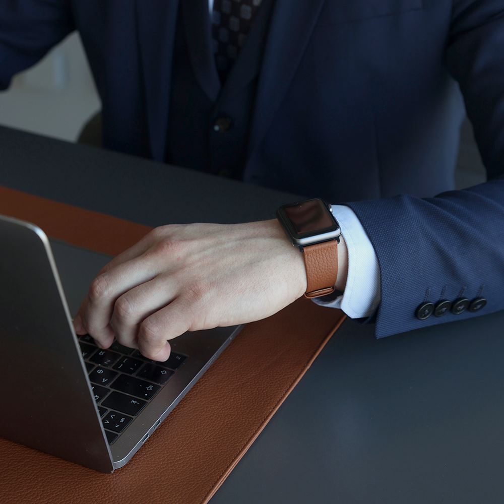 Ремешок для Apple Watch 44/45/46 mm из кожи теленка, цвета карамель