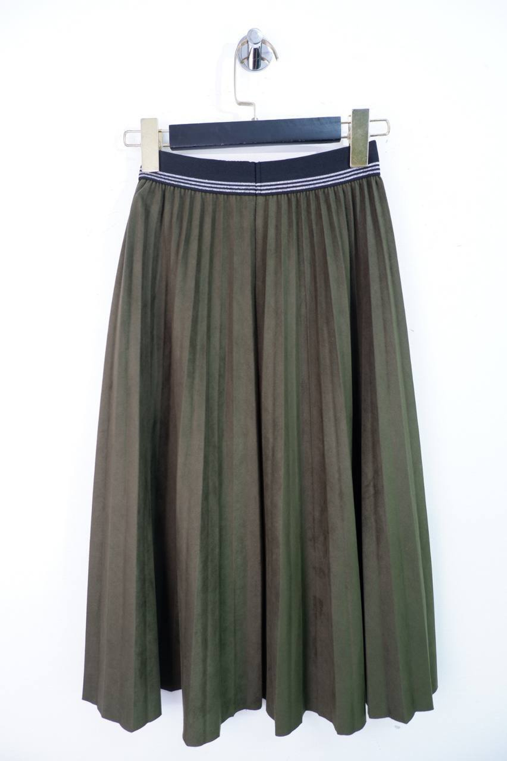 Юбка на эластичном поясе, визуально на 42 размер