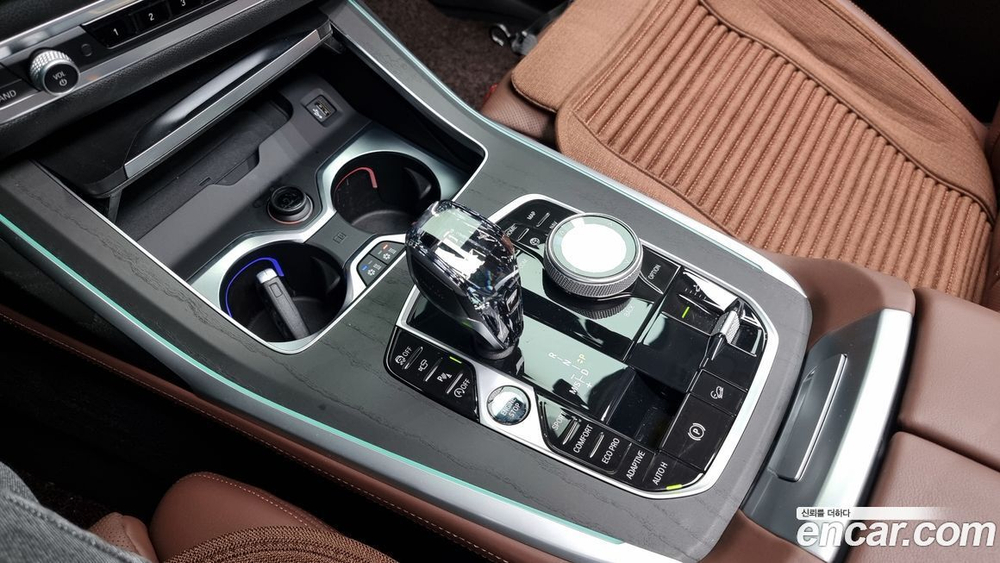 BMW X7 (G07) xDrive 40i Design Pure Excellence 7-и местный (07.2021)