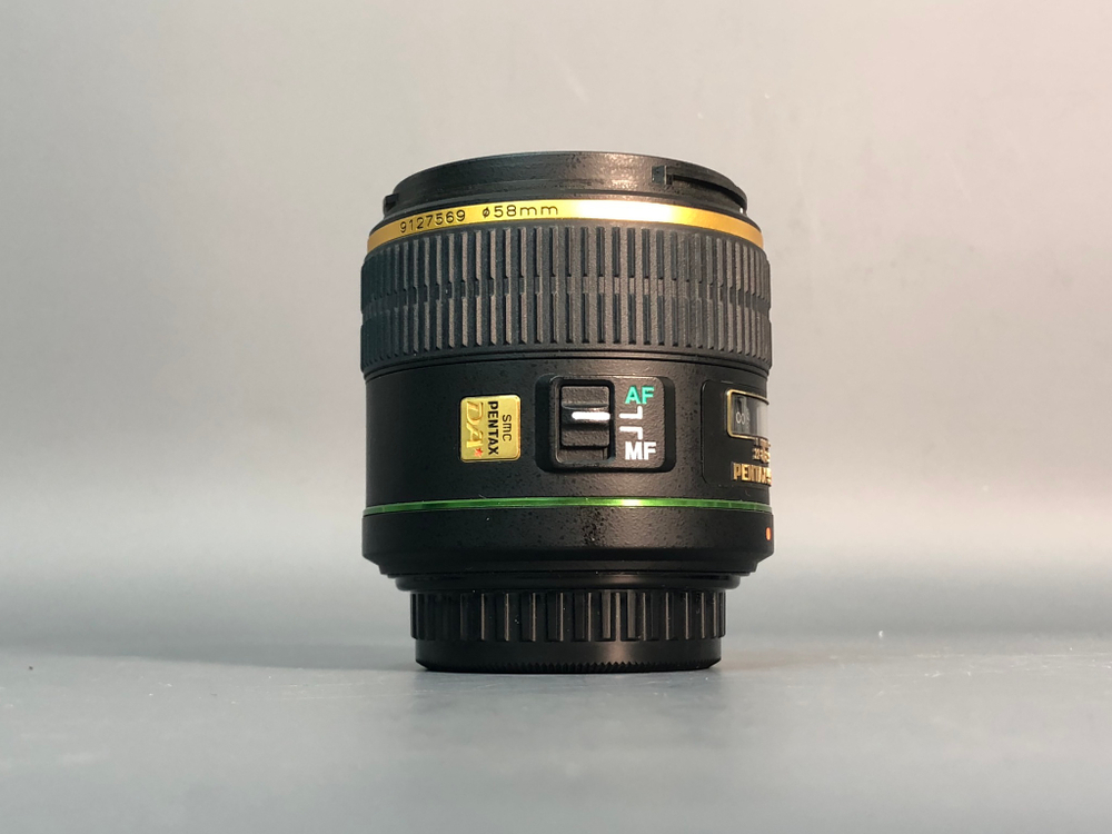 Pentax-DA 55mm 1.4 небольшой скрип при AF