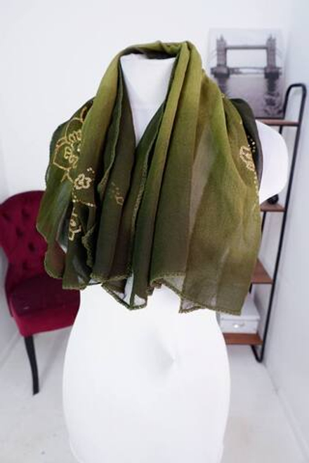 Шарф с пайетками