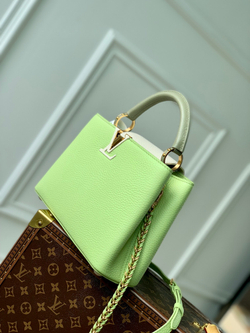 Louis Vuitton Capucines BB