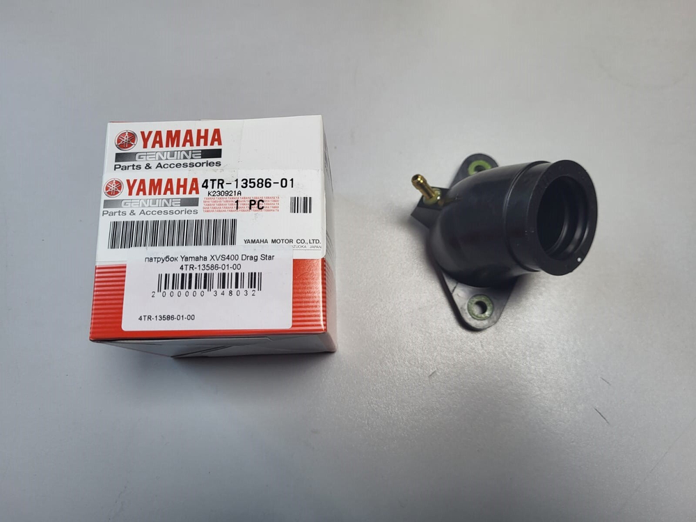 патрубок Yamaha XVS400 Drag Star 4TR-13586-01-00