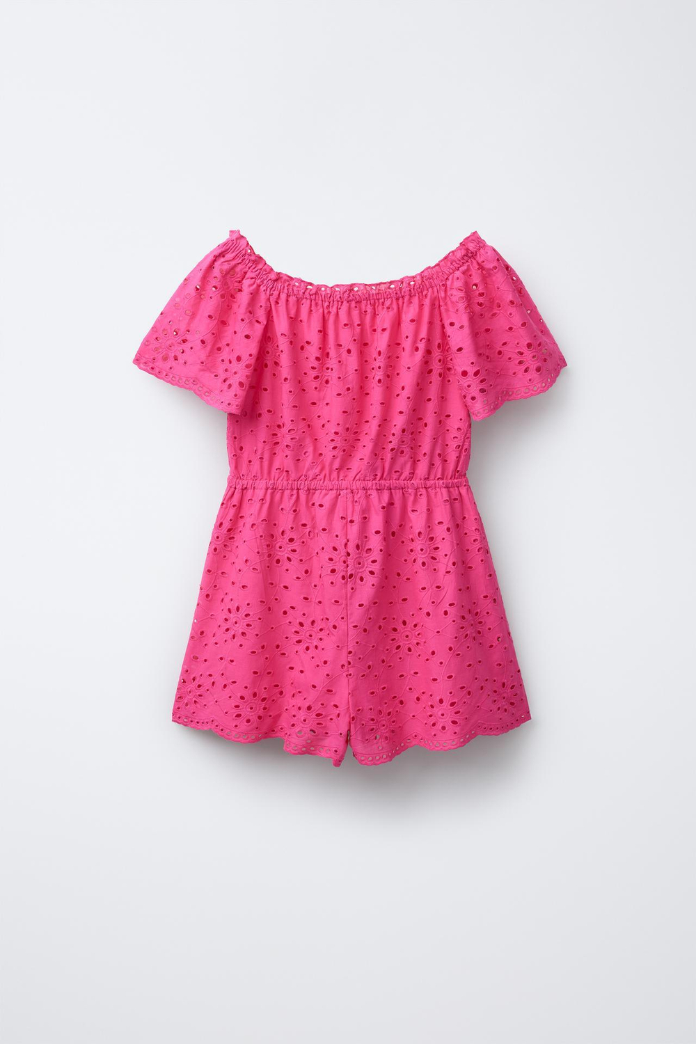 ZARA КОРОТКИЙ КОМБИНЕЗОН С ВЫШИВКОЙ ШИФФЛИ, ЦВЕТ ФУКСИИ