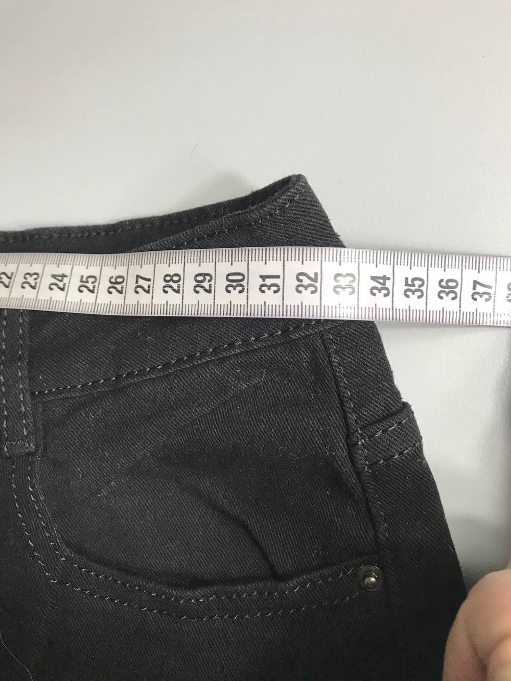 Джинсы прямого кроя темные, маркировка 28, визуально на 44 размер