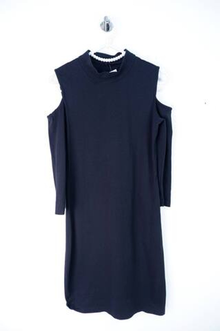 Платье с открытыми плечами, визуально 40 размер