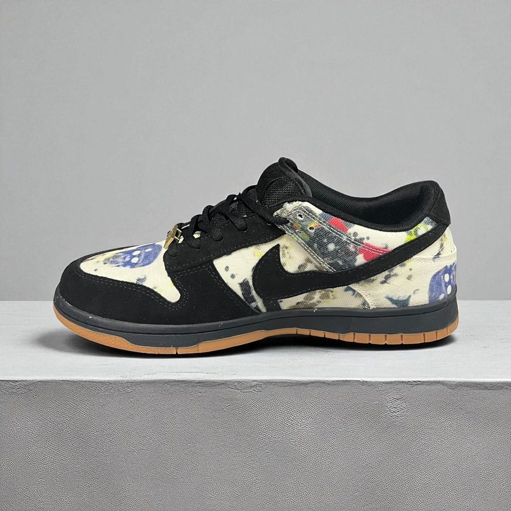 Nike SB Dunk Low • Black White