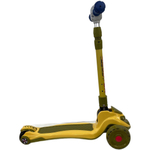 Детский самокат,с ближним светом YL-301 / цвета