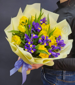 Букет № 61 Сборный букет с ирисами