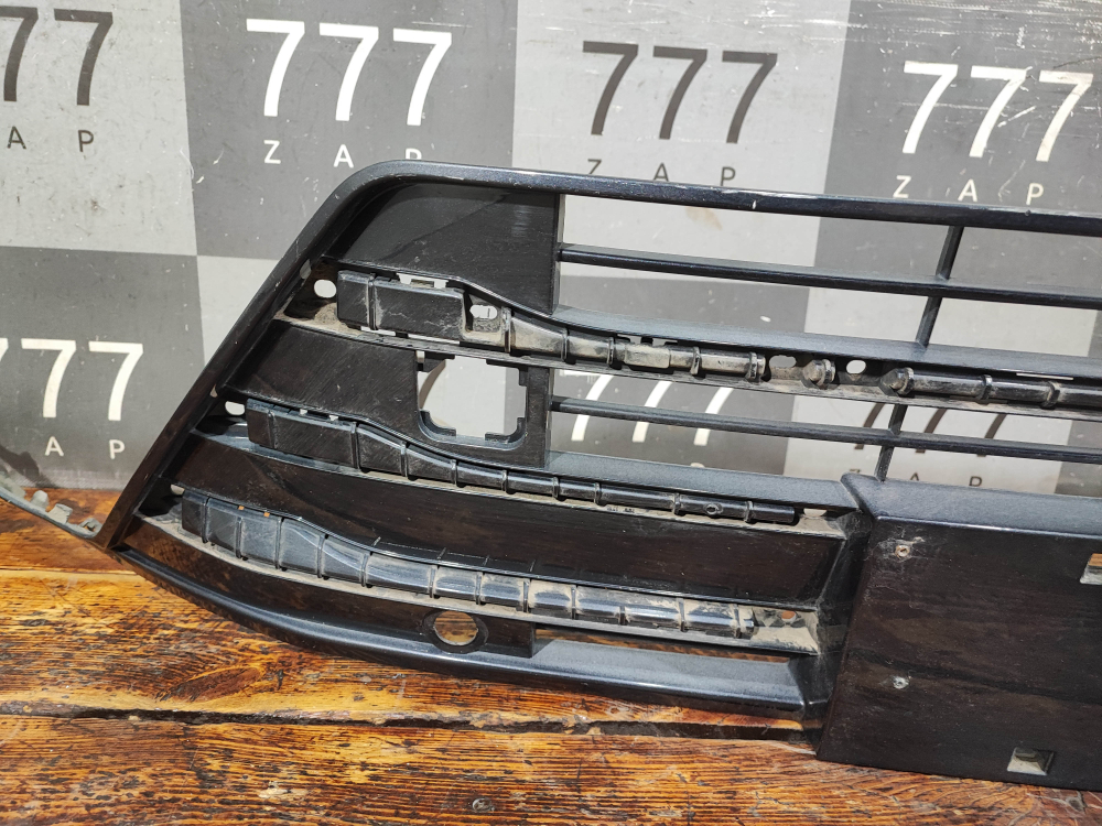 Решетка переднего бампера Exeed LX 19-нв Б/У Оригинал 602001916AADQJ