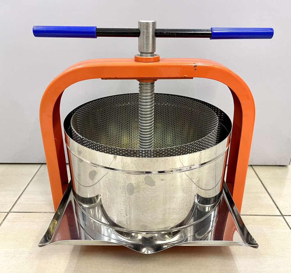 Пресс винтовой для отжима сока из ягод, фруктов и овощей Витязь-С, 10 л