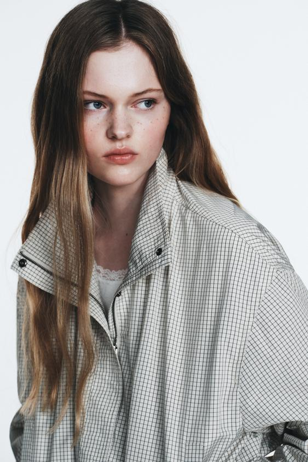 Нейлоновая куртка с каре - ZARA