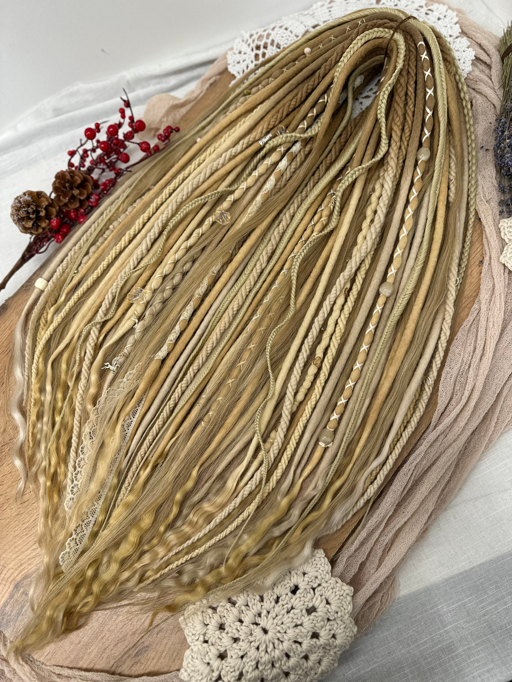 Многофактурные войлочные дреды с кончиками из козы