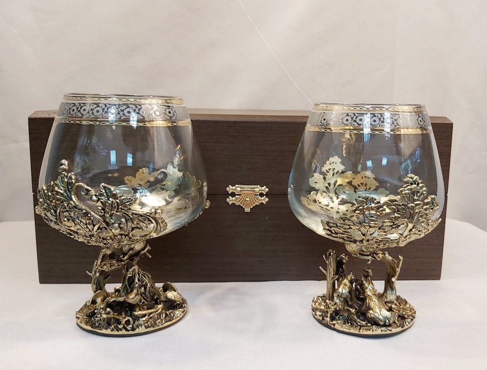 Набор из 2-х бокалов для коньяка "Три медведя" и "Охота на глухаря" (подарочный футляр)