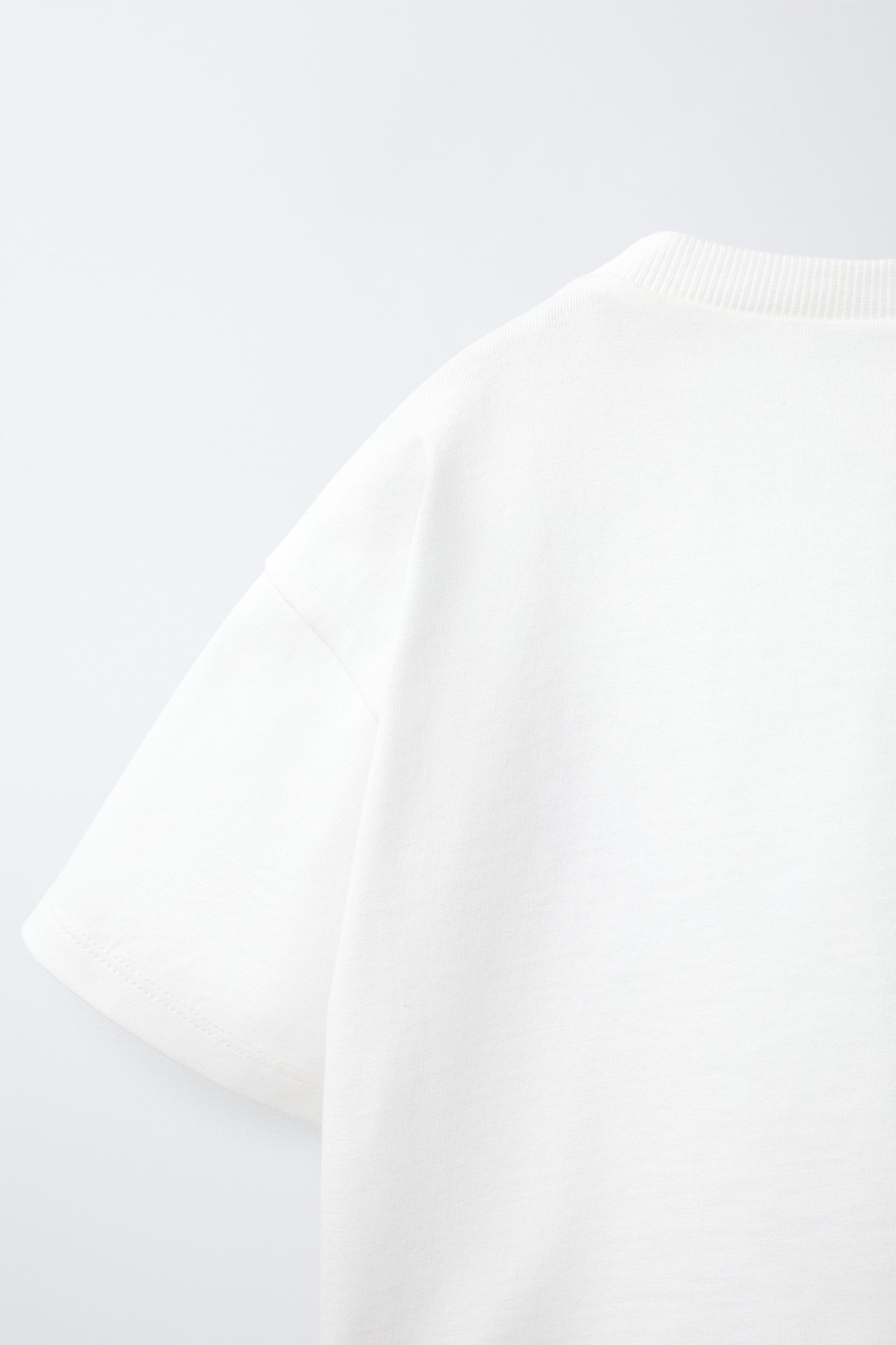 ZARA ФУТБОЛКА С ВЯЗАНЫМИ НАШИВКАМИ, ЖЕЛТОВАТО-БЕЛЫЙ