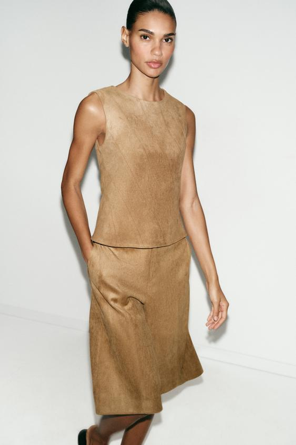 ZARAДЛИННЫЕ ШОРТЫ ИЗ ИСКУССТВЕННОЙ ЗАМШИ, МЯГКИЙ КАШТАНОВЫЙ