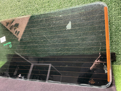 Стекло крышки багажника Mercedes G W463 (08-18)