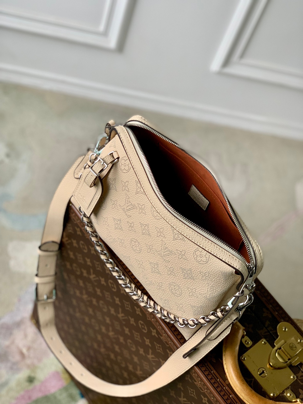 Louis Vuitton Hand It All PM