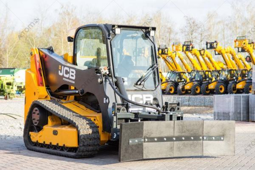 Отвал для навоза, скребок на Телескопический погрузчик Bobcat