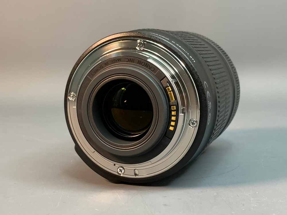 Canon EF-S 18-135mm 3.5-5.6 IS