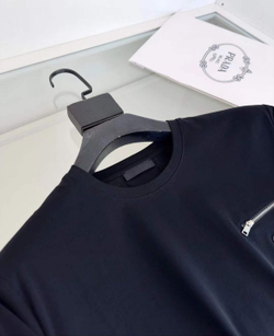 Футболка Prada