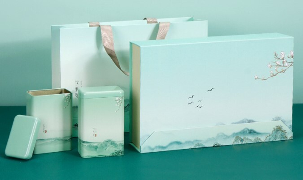 269103 Набор подарочный "Весна", сумка+кор.+2 банки, размер=35*23*8см (коробка), картон/жесть зелен