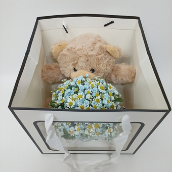 Сумочка с букетом и плюшевым мишкой 2.0