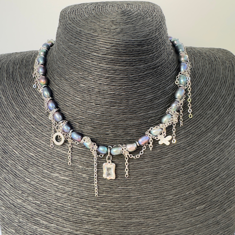 Чокер-колье с цепочками и жемчугом: "Дерзкая Я"