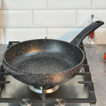 Сковорода 24см "ScovO Литая" б/кр