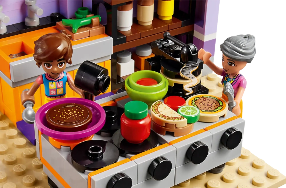 Конструктор LEGO Friends 41747 Закусочная Хартлейк-Сити