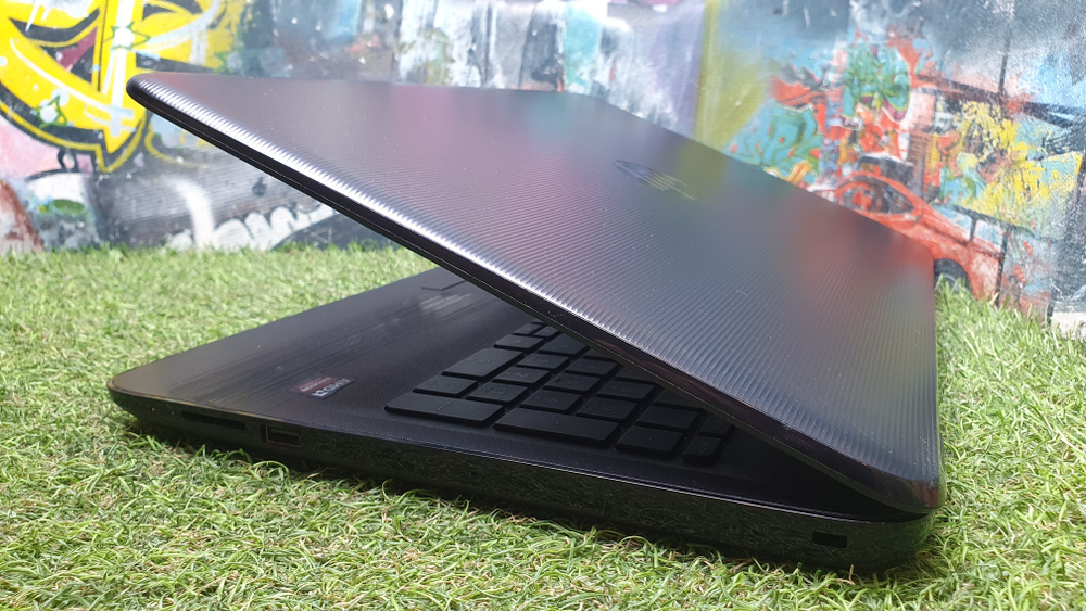 Ноутбук HP AMD A6/16Gb/R5 M430 2Gb/FHD/15-ba055ur X5D97EA/Windows 10