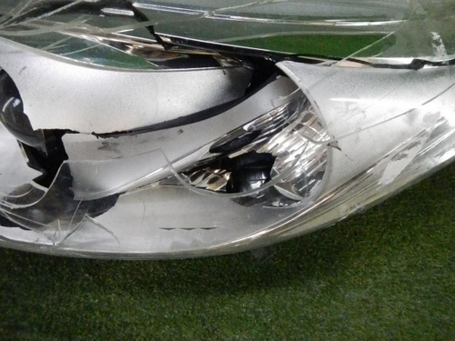 Битая Фара левая Mazda 5 CW (2010-2018) галоген