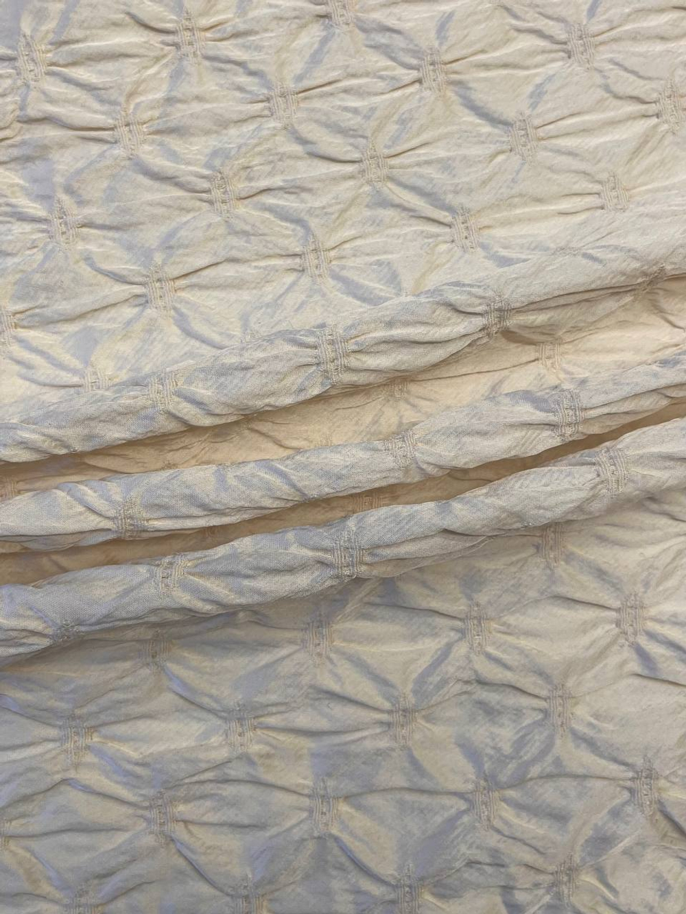 Вискоза с хлопком, нейлоном и эластаном сливочная фактурная