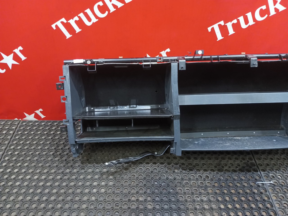 Консоль кабины верхняя 2023г.