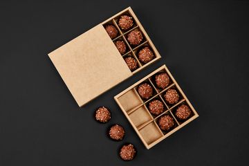 Упаковка для 9 шоколадных конфет