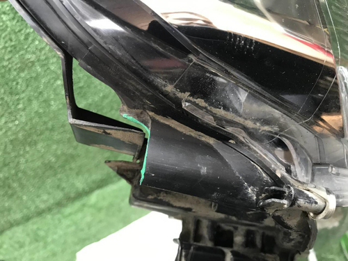 Фара правая Toyota Land Cruiser 200 (2015-2021) LED