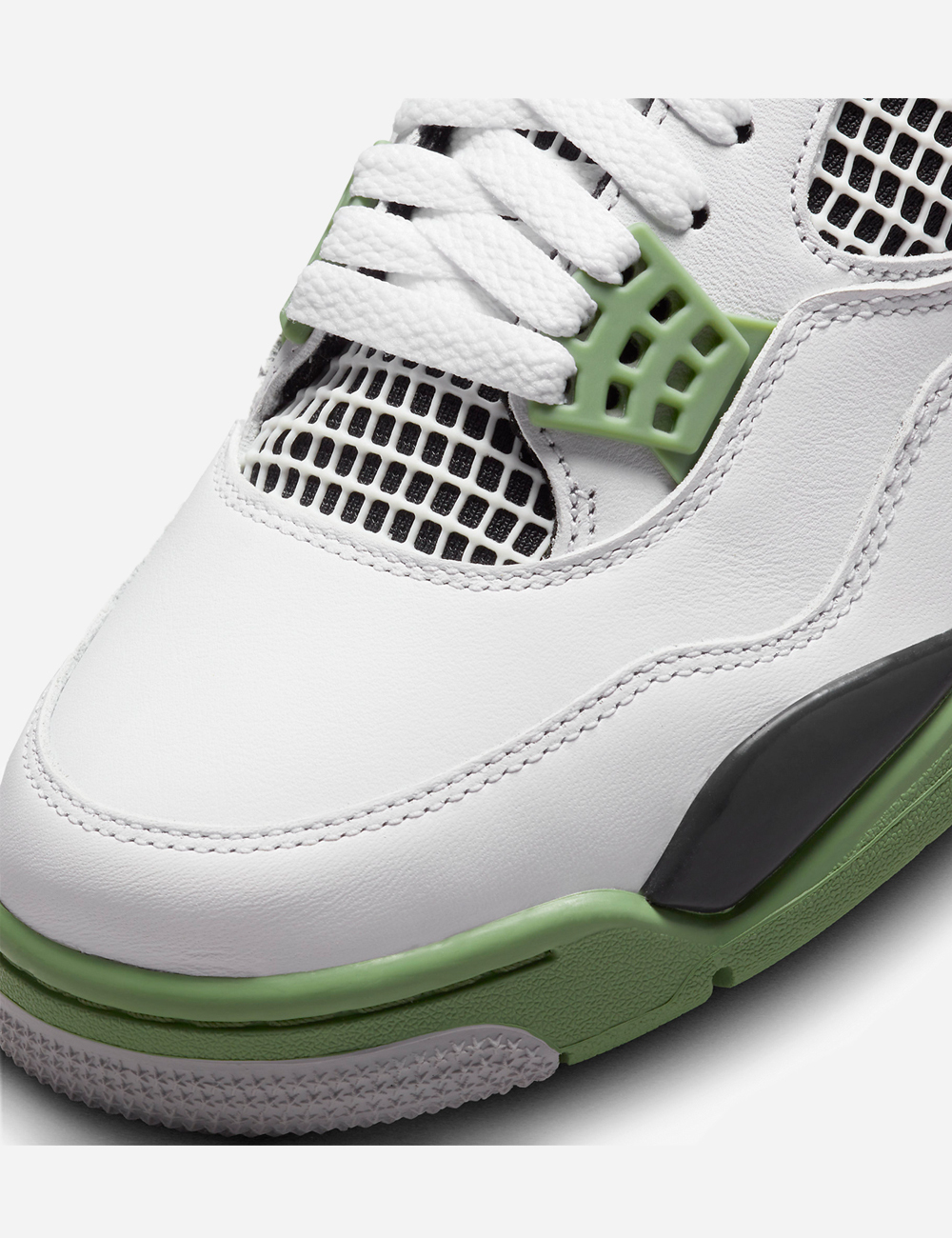 Air Jordan 4 "Seafoam"