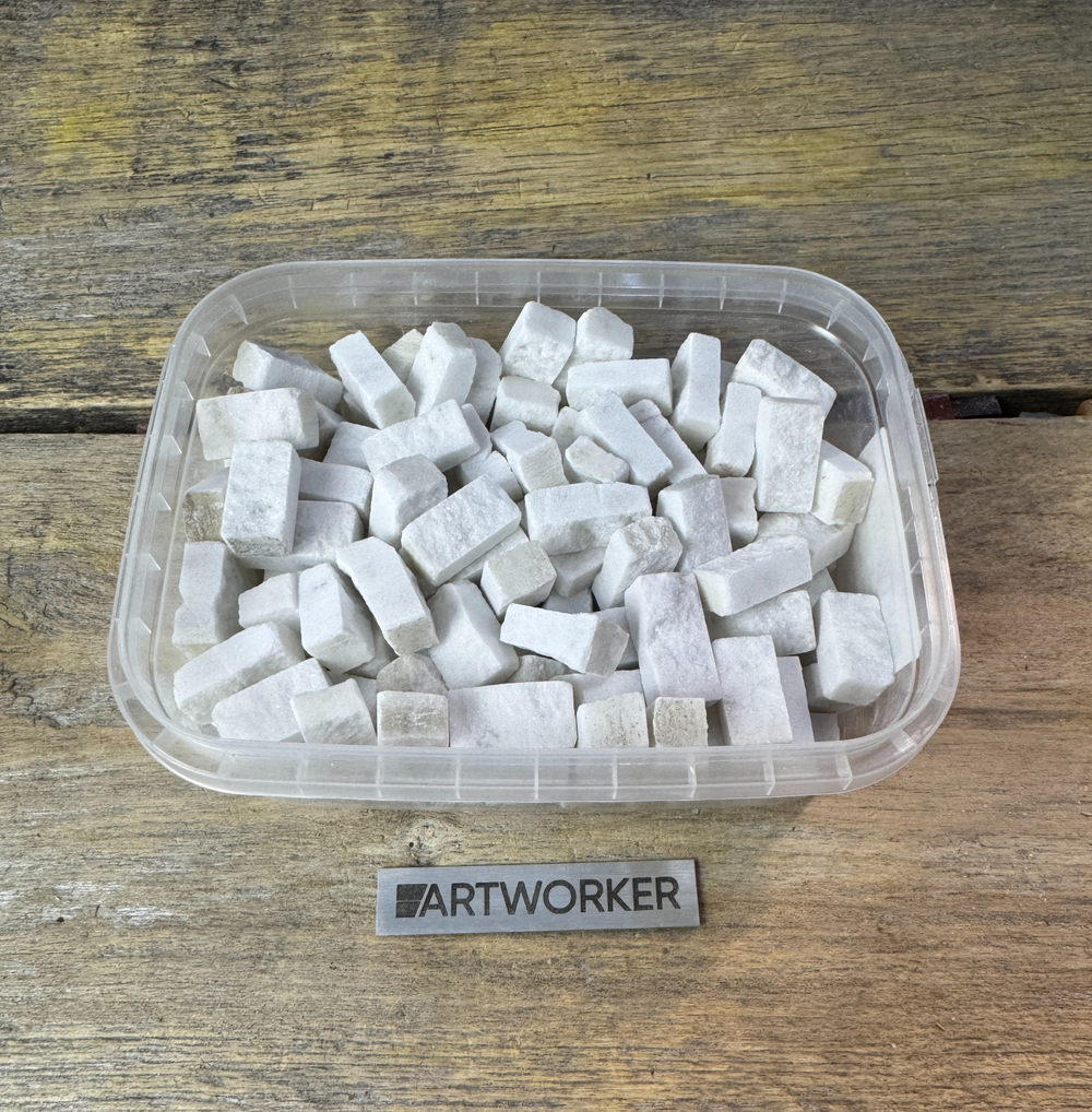 Колотый натуральный камень NS281-1, 350гр