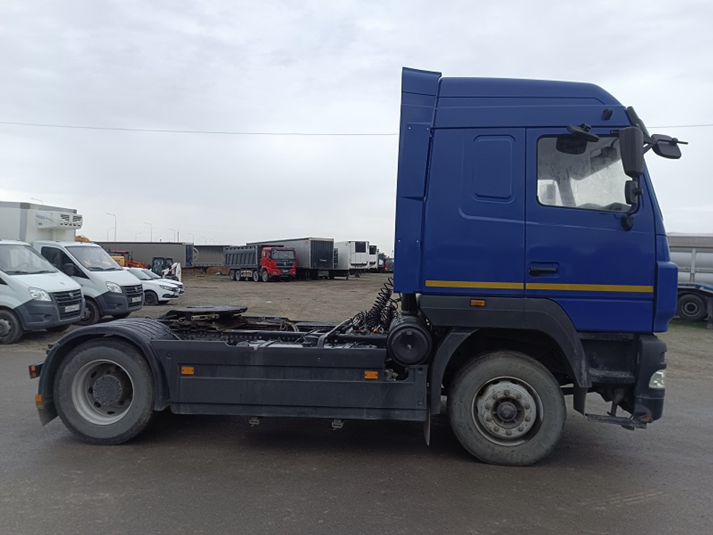 МАЗ 5440 4x2 Седельный тягач 544028-570-031 (Дизельный, 11,6 л, 423 л.с., МТ)