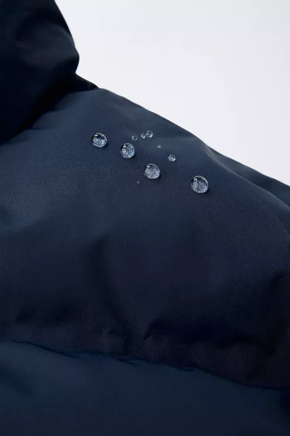 ZARA СТЕГАНАЯ КУРТКА С НАШИВКОЙ WATER REPELLENT, МОРСКОЙ СИНИЙ