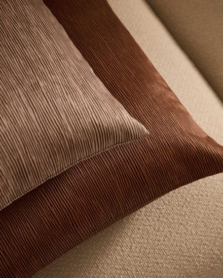 Чехол для подушки Mirca терракотовый с фактурной отделкой 50 x 30 см