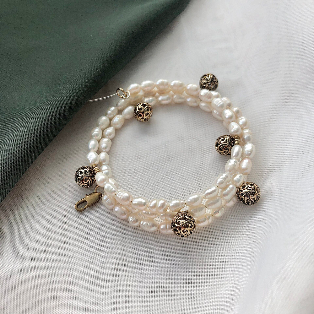 Браслет - Teatrium - брасс,антик голд.,жемчуг натур.,пружина