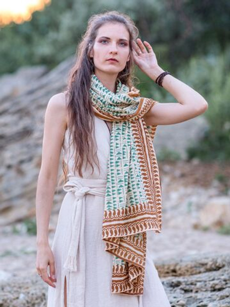 Легкий шарф-платок