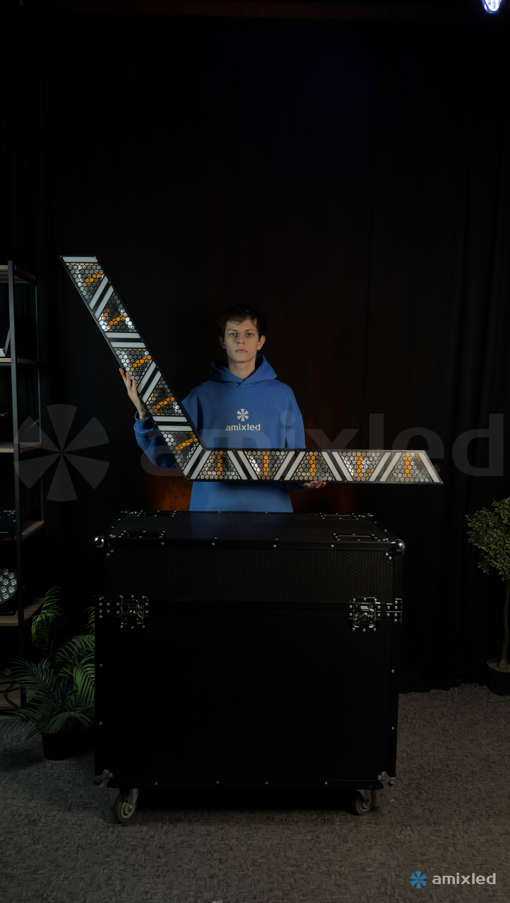 Световой прибор Amixled TRIBAL RETRO FX