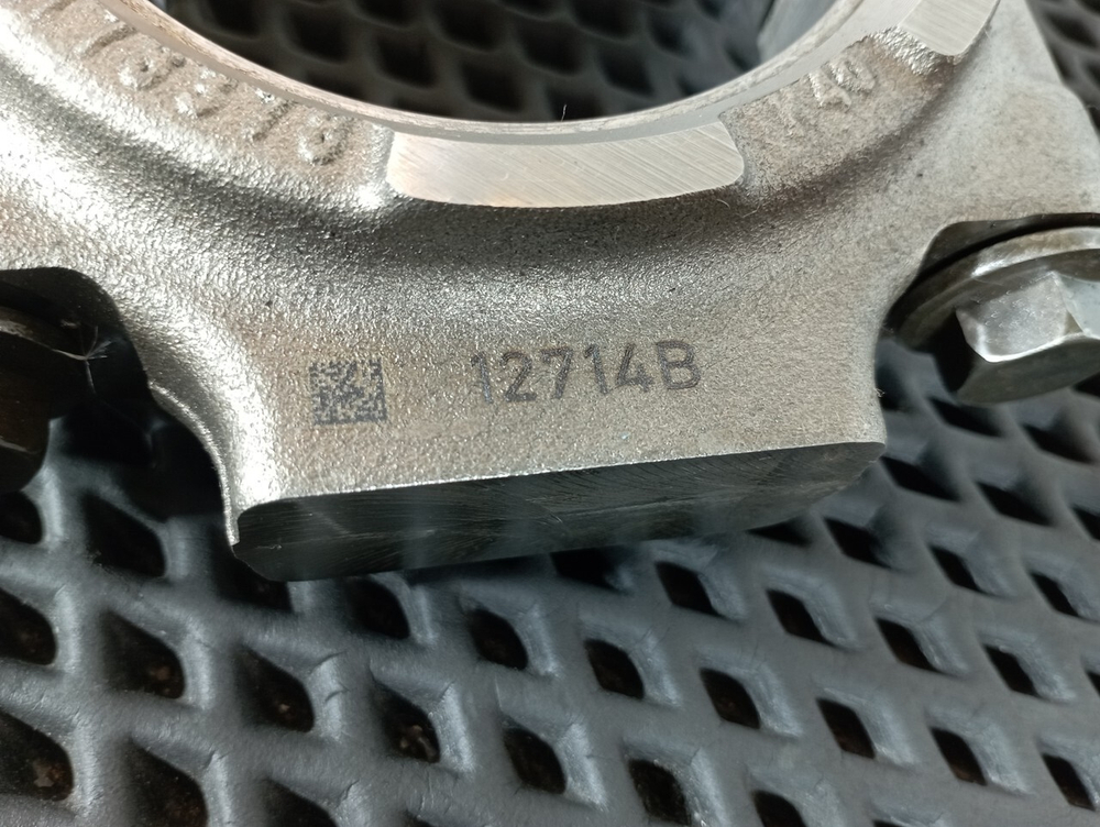 Поршень с шатуном