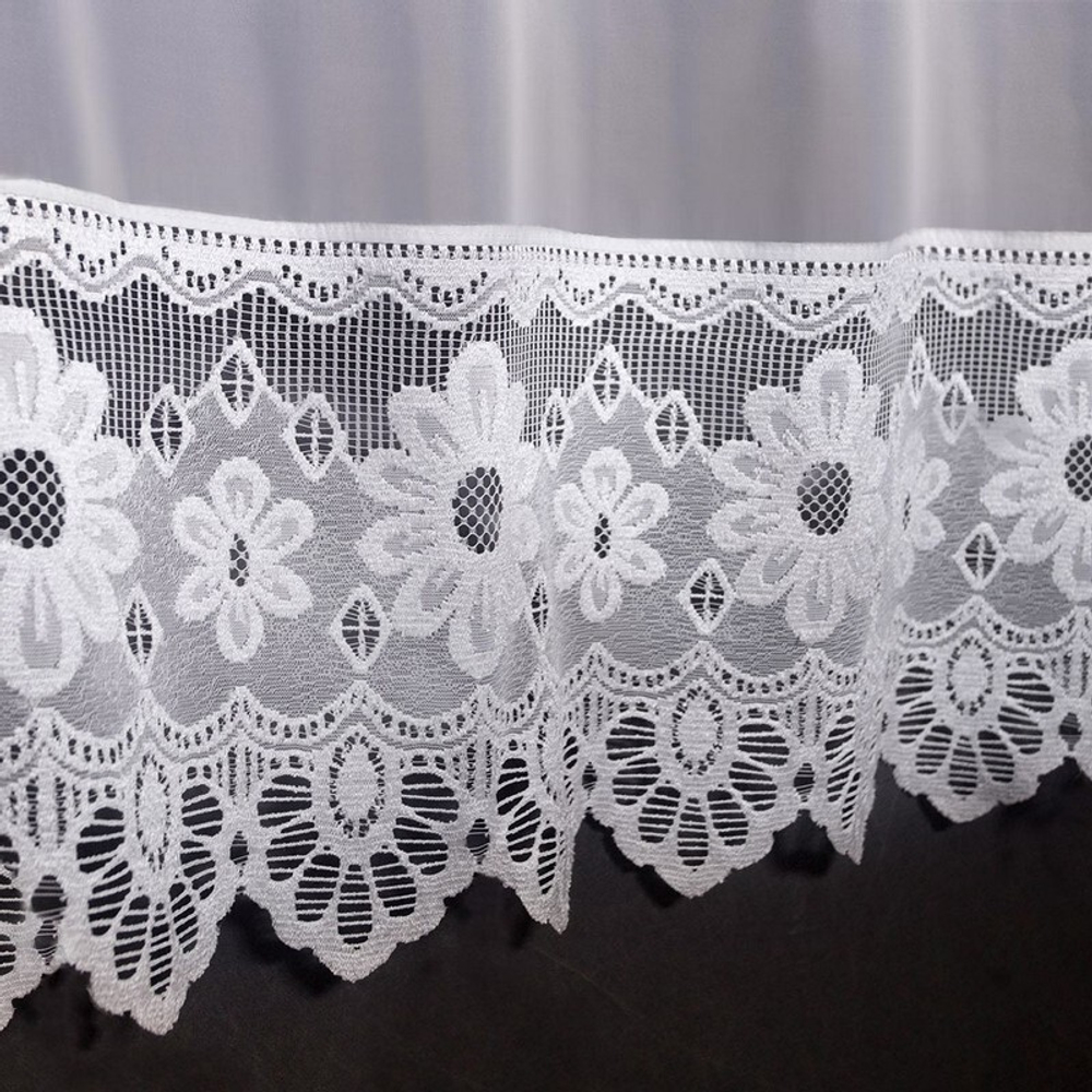 Занавеска "Ф. АГАТА", цвет белый, украшена кружевом, Польша.