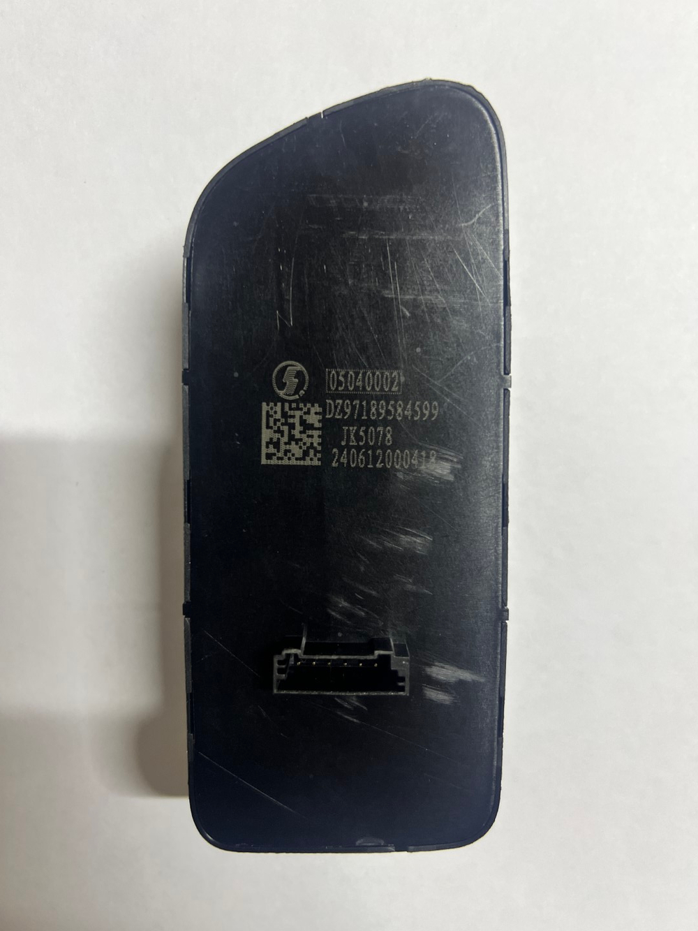 Блок управления стеклоподъемника правый DZ97189584598