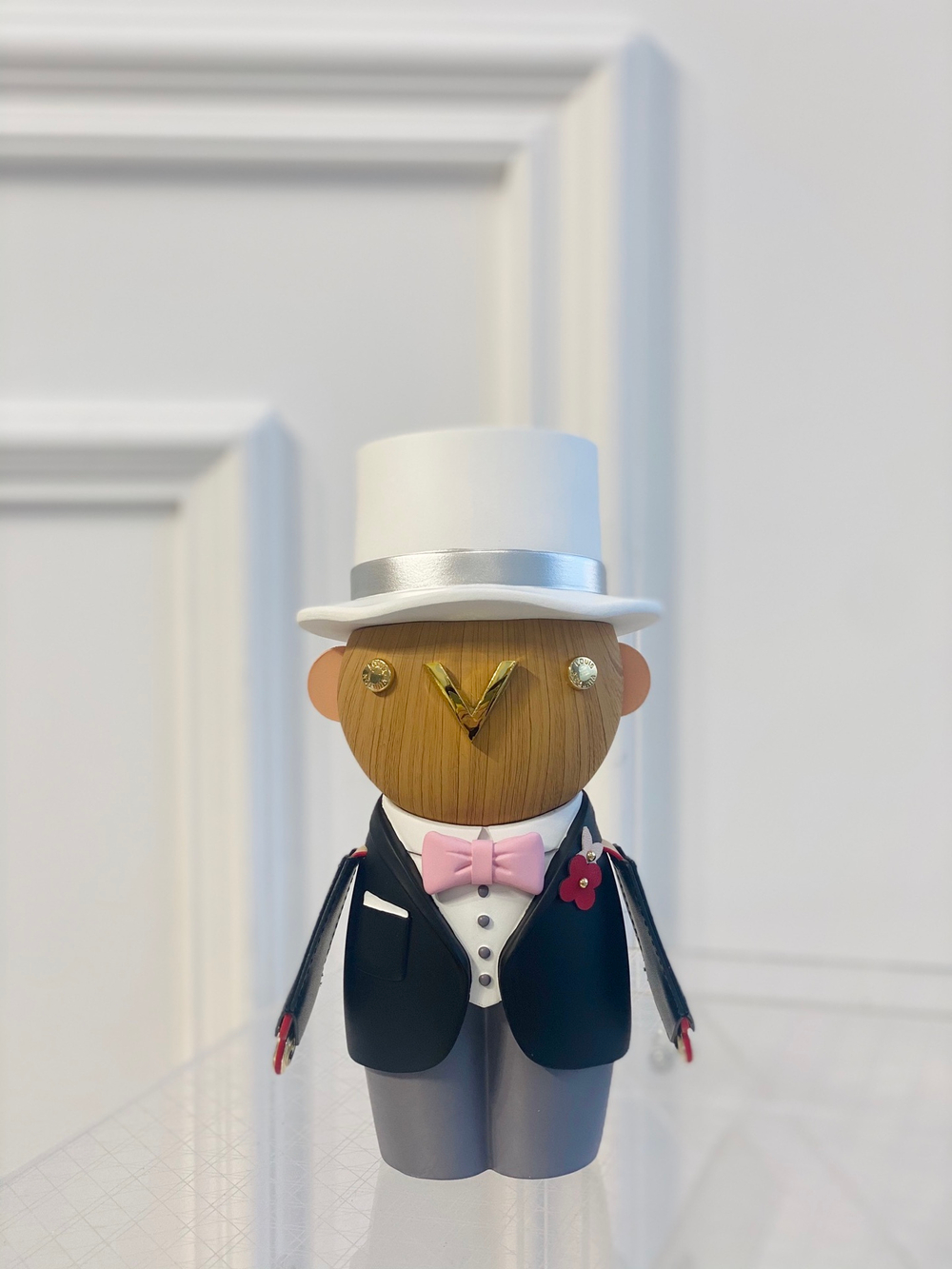 Louis Vuitton Gaston Bridegroom